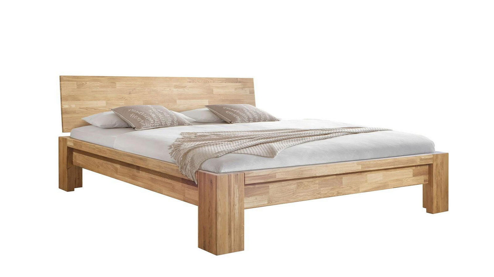 кровать двуспальная из натурального дерева
